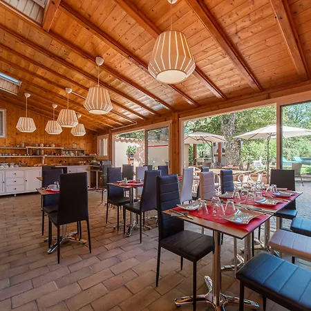 Au Coq Dort Hotel 3*