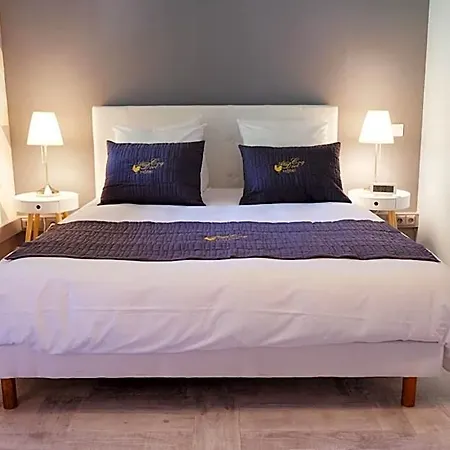 Au Coq Dort فندق ماكاتييو سورْ شالارْ