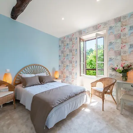 Au Coq Dort Hotel 3*