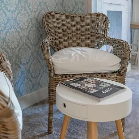 Au Coq Dort Hotel